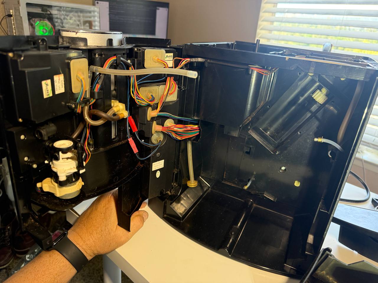Job photo from A Jura Bean-to-Cup From Alamo and One Broken Water Connector