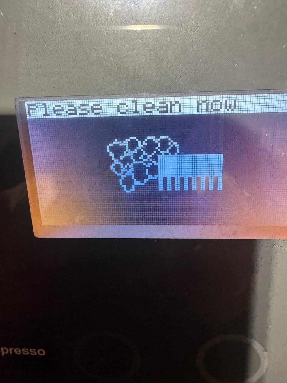 WMF 2000 S display showing the Please clean now message